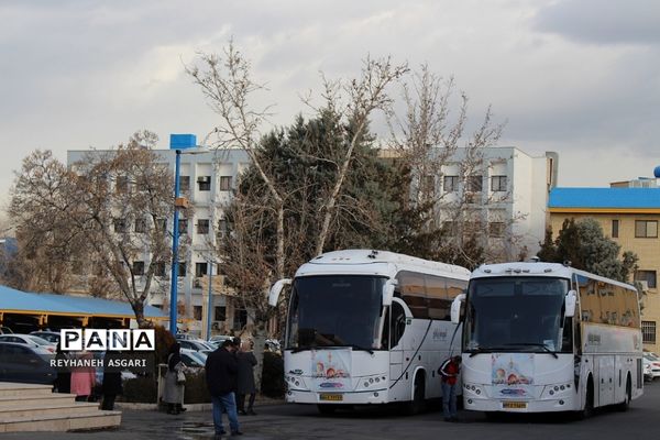 بدرقه دانش‌‌آموزان دختر زیارت‌ اولی شهرستان‌های تهران به سفر مشهد مقدس