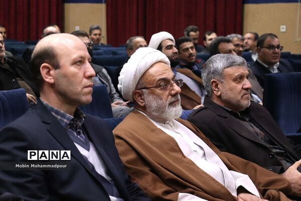 جشن انقلاب کارکنان ستادی اداره‌کل آموزش و پرورش آذربایجان شرقی
