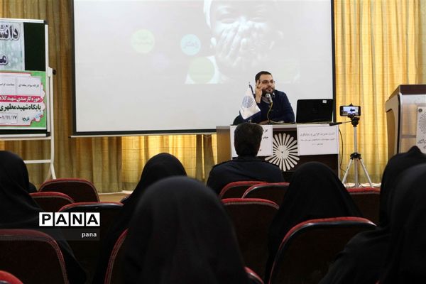 کارگاه نقش سواد رسانه در جهاد تبیین