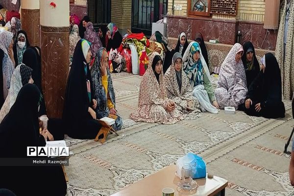 اعتکاف دانش‌آموزی در بوشهر