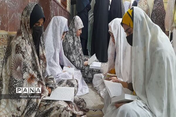 اعتکاف دانش‌آموزی در بوشهر