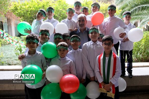 جشن بزرگ «نونهالان گام دوم انقلاب اسلامی»