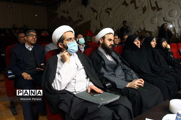 جشن بزرگ «نونهالان گام دوم انقلاب اسلامی»
