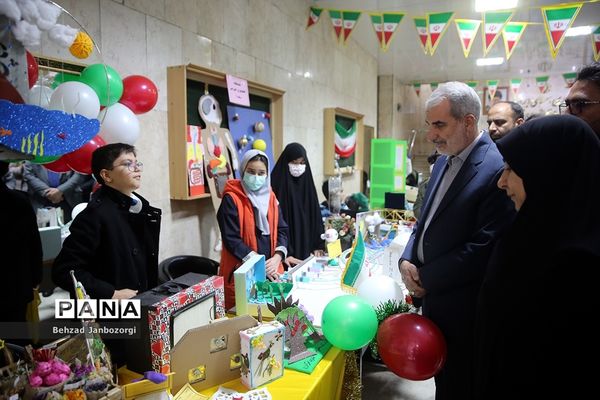 جشن بزرگ «نونهالان گام دوم انقلاب اسلامی»