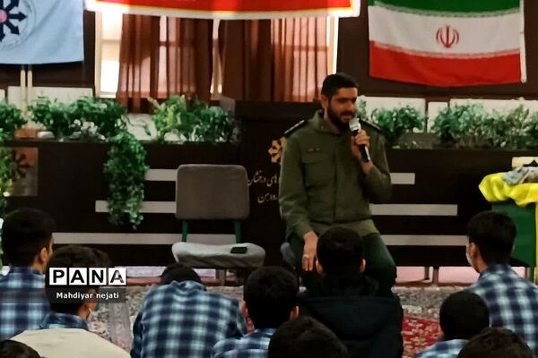 جشن تکلیف دانش‌آموزان دبیرستان استعدادهای درخشان شهید بهشتی رودهن