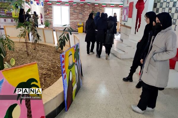 نگارش طولانی‌ترین روزنامه دیواری شهرستان‌های استان تهران
