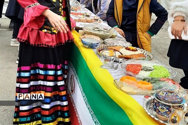 جشنواره غذا  در دبیرستان توحید شهرستان قدس