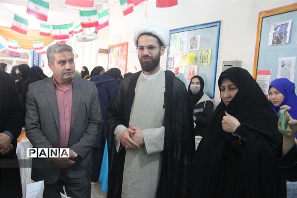 نمایشگاه دهه فجر در دبیرستان ابراهیم، ناحیه یک شهرری