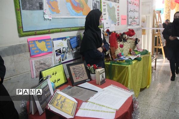 نمایشگاه دهه فجر در دبیرستان ابراهیم، ناحیه یک شهرری