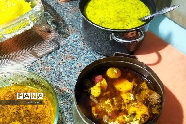 برگزاری جشنواره آیین‌های سرزمین من در دبیرستان دخترانه سما رودهن