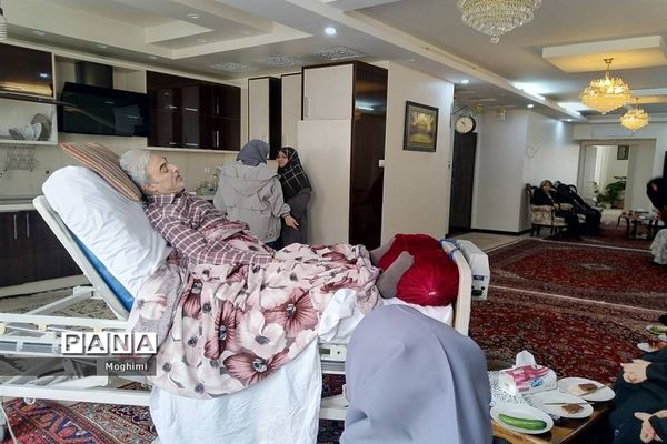 دیدار دانش‌آموزان دبیرستان وحدت منطقه ۱۳ با جانباز ۸سال دفاع مقدس