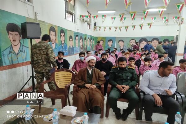 مراسم معنوی لاله‌های روشن در دبیرستان شهیدان نحوی شهرستان بهبهان