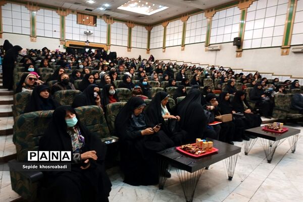 برگزاری نشست امور بانوان و خانواده در کانون فرهنگی پاکدشت