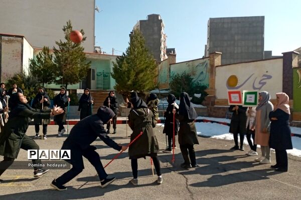 برگزاری المپیاد ورزشی ویژه دهه فجر در هنرستان مبتکران رودهن