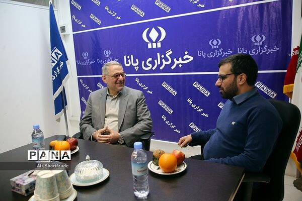 بازدید محمود امانی طهرانی دبیرکل شورای عالی آموزش‌ و پرورش از خبرگزاری پانا