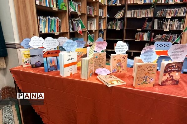 جشنواره کارآفرینی دانش‌آموزان دبیرستان شهید زارع ناحیه 3 کرج
