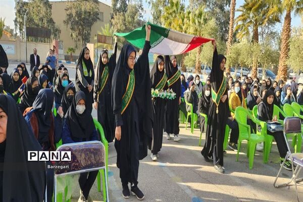 برگزاری صبحگاه مشترک تشکل‌های دانش‌آموزی در دبیرستان توحید بافق