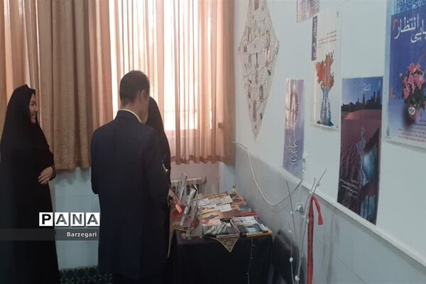 برگزاری صبحگاه مشترک تشکل‌های دانش‌آموزی در دبیرستان توحید بافق