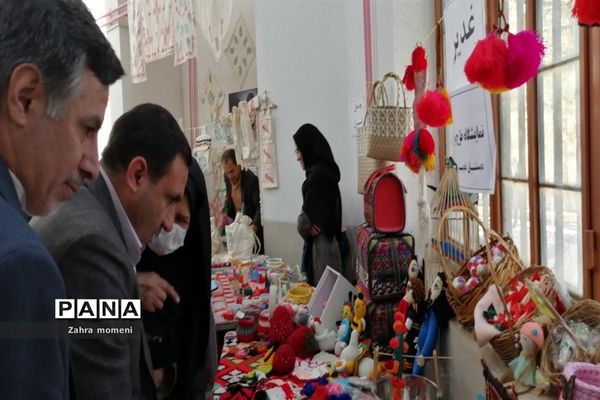 کارگاه آموزشی پیامدهای رویکرد آموزشی و فرهنگی و تربیت تک ساحتی و چند ساحتی در اقلید