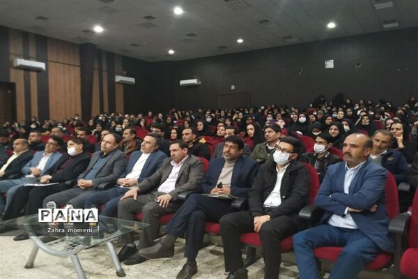 کارگاه آموزشی پیامدهای رویکرد آموزشی و فرهنگی و تربیت تک ساحتی و چند ساحتی در اقلید