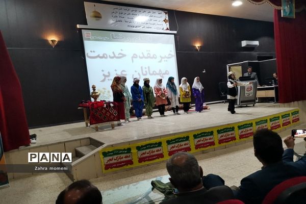 کارگاه آموزشی پیامدهای رویکرد آموزشی و فرهنگی و تربیت تک ساحتی و چند ساحتی در اقلید