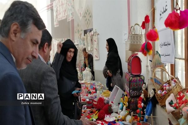 کارگاه آموزشی پیامدهای رویکرد آموزشی و فرهنگی و تربیت تک ساحتی و چند ساحتی در اقلید