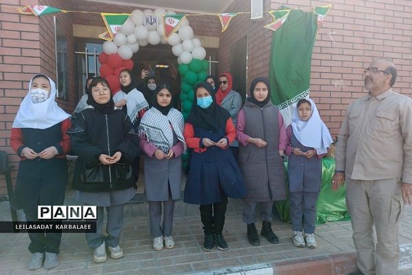برگزاری جشن پیروزی انقلاب در دبستان بنت‌الهدی فشافویه