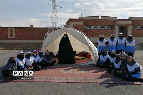 جشن یاوران انقلاب در مدرسه کمیساریا ۲۰۲۰ پاکدشت