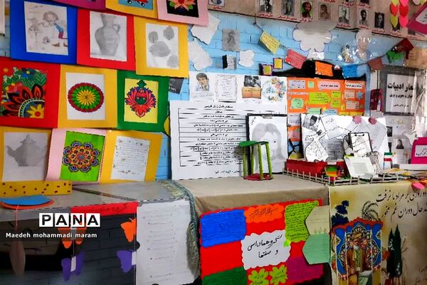 نمایشگاه دستاوردهای دانش‌آموزان به‌مناسبت دهه مبارک فجر