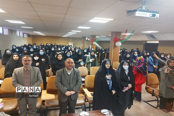 جشن چهل و چهارمین سالگرد پیروزی انقلاب در دبیرستان فرهنگ دختران منطقه ۱۳
