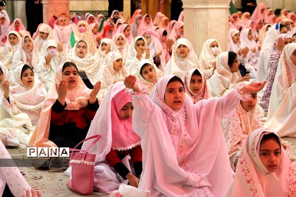 جشن تکلیف دانش‌آموزی در زنجان