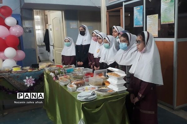 برگزاری جشنواره فجر و سلامت در دبستان حضرت زهرا(س) ۲ رودهن