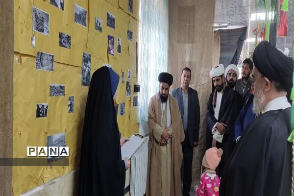 افتتاح نمایشگاه مدرسه انقلاب در مدارس ابرکوه