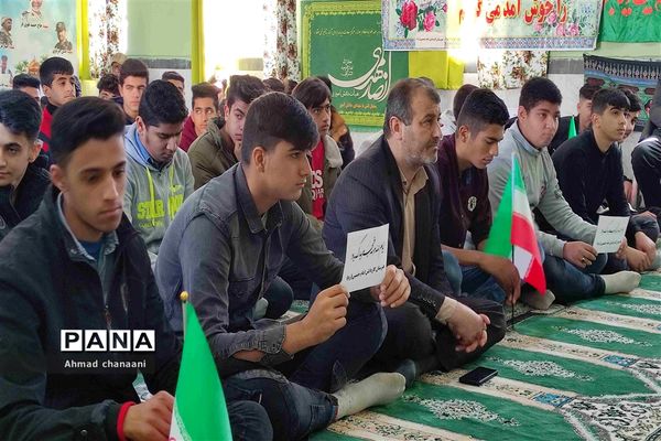 جشن پیروزی انقلاب اسلامی در مدارس کارون