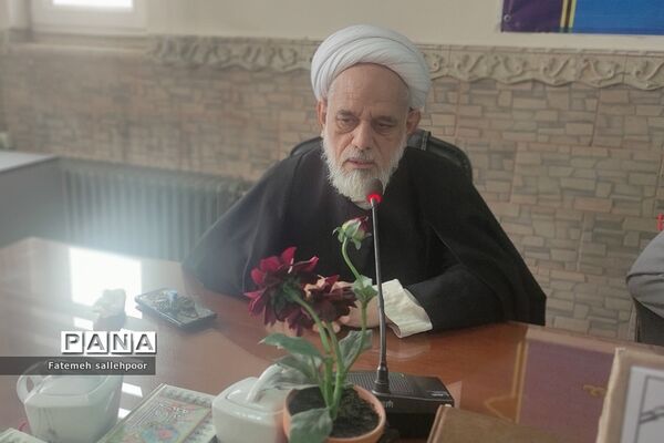 مراسم هم‌اندیشی مسابقات قرآنی در اداره آموزش و پرورش شهرستان قرچک
