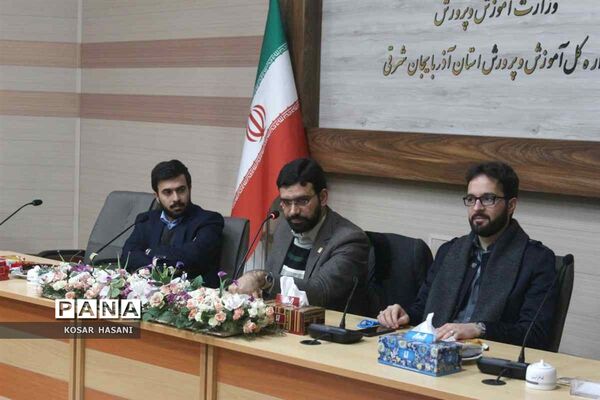 نقش و جایگاه دانش‌آموزان در شکل‌گیری تمدن نوین اسلامی و جهاد تبیین در مدارس