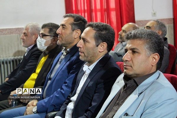 برگزاری مراسم اعزام و بدرقه دانش‌آموزان بهارستانی به اردوی راهیان نور