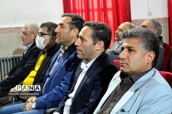 برگزاری مراسم اعزام و بدرقه دانش‌آموزان بهارستانی به اردوی راهیان نور