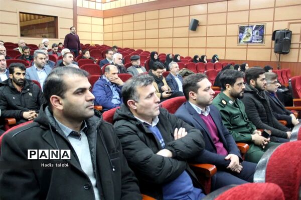 آیین رونمایی از کتاب دوما برگرفته از زندگی مادر سه شهید
