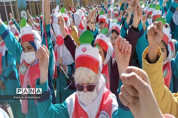 برگزاری جشن انقلاب در مدارس آباده