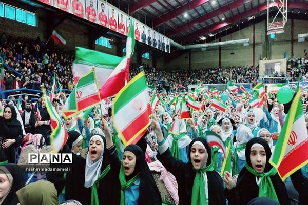 جشن چهار هزار نفری نونهالان گام دوم انقلاب