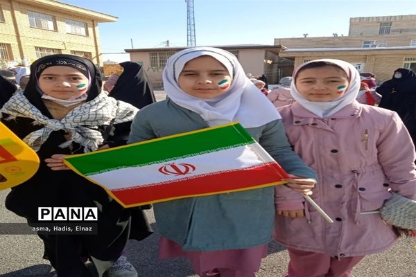 حضور مردم شهرستان بن در راهپیمایی ۲۲بهمن