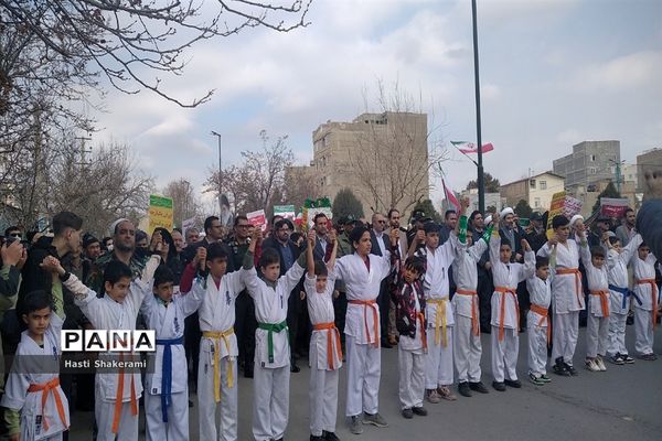 سیل جمعیت مردم شهریار در راهپیمایی ۲۲ بهمن