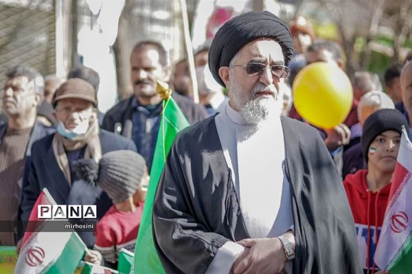 راهپیمایی با شکوه یوم الله ۲۲ بهمن در شهرستان ابرکوه