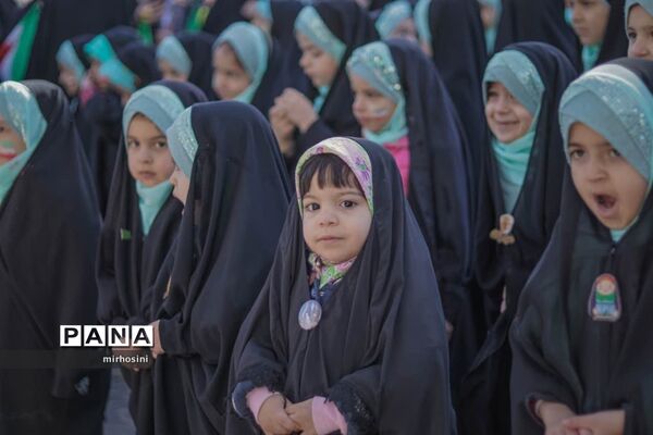 راهپیمایی با شکوه یوم الله ۲۲ بهمن در شهرستان ابرکوه