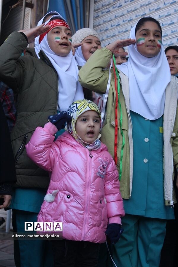 راهپیمایی ۲۲ بهمن در گلوگاه