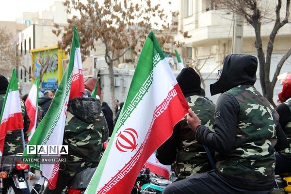 راهپیمایی باشکوه 22 بهمن در ناحیه یک شهرری