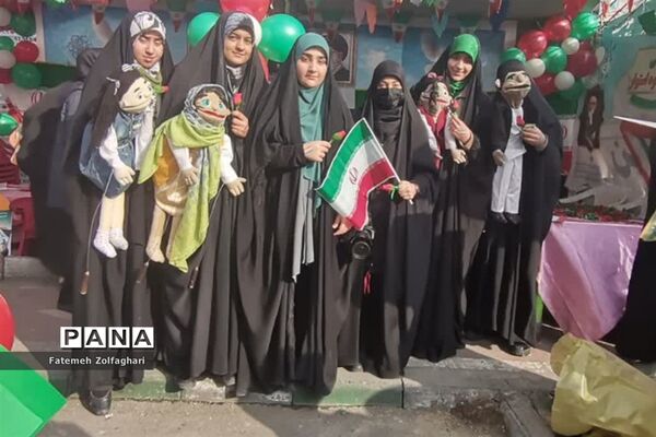 حضور پرشور مردم در جشن چهل و چهارمین سالگرد انقلاب اسلامی ایران