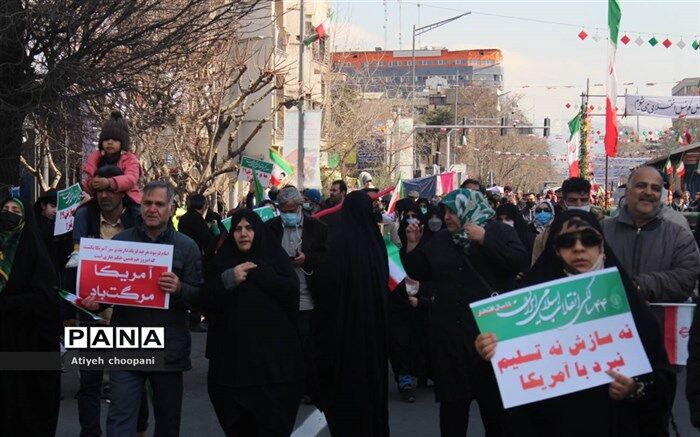 ۲۲ بهمن یکی از مهم‌ترین برنامه‌های دانش‌آموز محوری در دهه مبارک فجر امسال بود