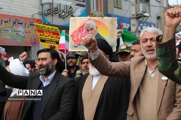حضور پرشور مردم بهارستانی در راهپیمایی ۲۲ بهمن